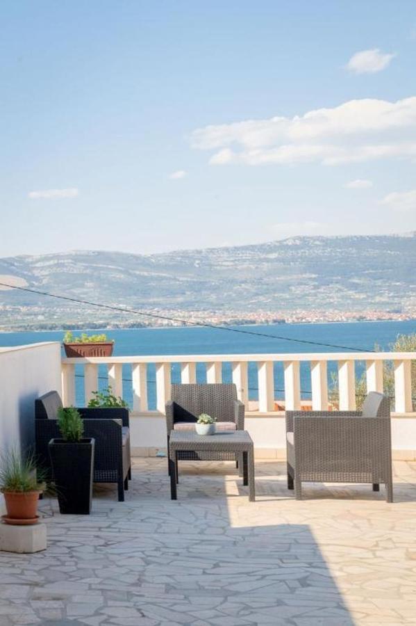 Ferienwohnung In Arbanija Mit Meerblick, Balkon, Klimaanlage, W-Lan 5137-1 Trogir Luaran gambar