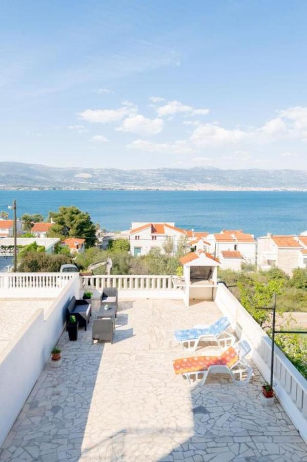 Ferienwohnung In Arbanija Mit Meerblick, Balkon, Klimaanlage, W-Lan 5137-1 Trogir Luaran gambar