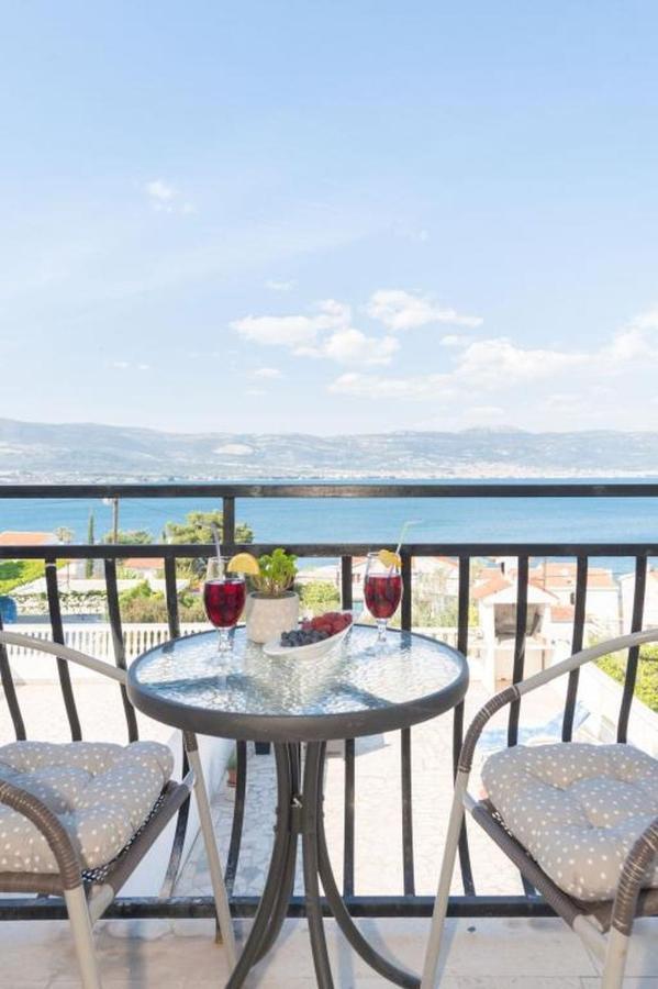 Ferienwohnung In Arbanija Mit Meerblick, Balkon, Klimaanlage, W-Lan 5137-1 Trogir Luaran gambar